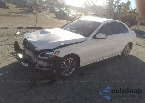 2015 Mercedes-Benz C 300 Sport/Luxury/ из США, поврежденный, VIN 55SWF4JB2FU065652